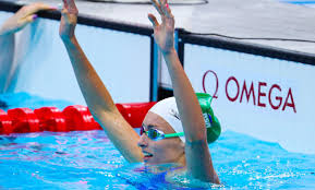 There, the american teenager amanda beard was being touted as a potential double breaststroke gold medallist. Fco 31xrxgdltm