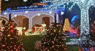 La casa di babbo natale di melegnano è un posto speciale in cui la magia del natale risplende, anno dopo anno, grazie alle migliaia di luci che vengono accese da una sola persona. Casa Di Babbo Natale Milano 2016 Date E Orari