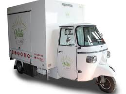 Ape Piaggio Con Cucina Professionale Per Street Food Basilea Svizzera In 2020 Food Truck For Sale Food Truck Design Food Truck