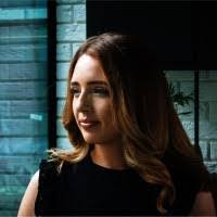 Lynn Callan's Instagram, Twitter & Facebook