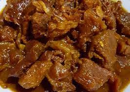 Semur kambing memadukan kelezatan daging kambing dengan beragam rempah seperti cengkeh mengolah daging kambing ternyata tak sesulit yang dibayangkan. Resep Semur Daging Kambing Oleh Nurul Hikmah Dapoer Mommy R Cookpad