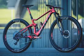 Uci mountain bike world cup, nino schurter was delivered a new scott spark rc world cup just ahead of this past weekend's world cup race in leogang, austria. Nino Schurter And Kate Courtney S Custom Scott Spark Rc For The 2019 World Championships Bikeradar
