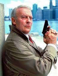 Edward Woodward As Robert Mccall In The Equalizer Tv Series Bbc Tv Shows Great Tv Shows Historical People