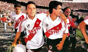 Emanuel trípodi una buena performance en el torneo final 2013 en el que. A 25 Anos Del Debut Del Muneco Pasion Monumental