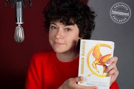 The hunger games, book 2. Hunger Games Audiobook Orphan Black S Tatiana Maslany To Narrate 10th Anniversary Edition Ew Com