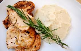 Veganer Zwiebelrostbraten Mit Blumenkohl Puree Veganblatt Rezept Zwiebelrostbraten Rezepte Vegane Hauptspeisen