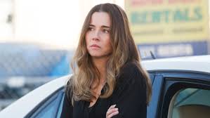 The first season received positive reviews from many critics, with most praising its performances (particularly for ben mendelsohn and kyle chandler) and cinematography. Bloodline Linda Cardellini On Season 3 The Hollywood Reporter