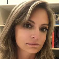 Dra. Andrea Carla Bauer , Nefrologista em Porto Alegre