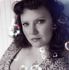 Hi all I'm looking for a nail technician that can help me please. 🙏 My  lovely mum is 80 and unfortunately has terminal cancer. Her one little  treat is having her nails