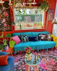 Get your appearance on with white tone in the living room. Hippie Decorated Rooms