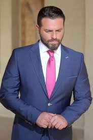 مسلسل سوا الحلقة 31 الأخيرة يوسف الخال ايميه صياح. ÙŠÙˆØ³Ù Ø§Ù„Ø®Ø§Ù„ Ù„Ø§ Ø£Ø­Ø¯ ÙŠÙ†Ø§ÙØ³Ù†ÙŠ ÙˆØ²ÙˆØ¬ØªÙŠ ØªØºØ§Ø± Ù…Ù† Ø§Ø¨Ù†ØªÙŠ