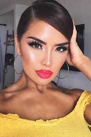 27 Flattering Hairstyles That Can Beautify Your Big Forehead Big Forehead Haircut For Big Forehead Hair Big Forehead