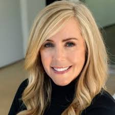 Crate & Barrel Holdings is hiring new product managers, engineers,  architects, data scientists, and technology leaders as part of our  multi-year investment strategy focused