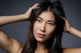 إذا رأت العزباء أنها تحضن شخصاً مجهولاً في الحلم فإن ذلك الحلم يدل على . ØªØ¬Ø±Ø¨ØªÙŠ Ù…Ø¹ Ù…Ø³Ø§Ø¬ Ø§Ù„Ø´Ø¹Ø± Ù…ÙˆØ³ÙˆØ¹Ø© Ø¥Ù‚Ø±Ø£ ØªØ¬Ø±Ø¨ØªÙŠ Ù…Ø¹ Ù…Ø³Ø§Ø¬ Ø§Ù„Ø´Ø¹Ø± Ùˆ ØªØ¯Ù„ÙŠÙƒ ÙØ±ÙˆØ© Ø§Ù„Ø±Ø£Ø³ Ù„Ø¥Ù†Ø¨Ø§Øª Ø§Ù„Ø´Ø¹Ø±