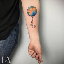 C'est un beau tatouage réalisé sur les pectoraux de cet homme. 1001 Idees De Tatouage Original Trouver De L Inspiration A L Aide Des Images Tatouage Tatouage Original Tatouages Colores