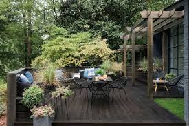 A couple summers ago some friends that are new to home improvement built their own rectangular backyard deck and it looked great. How To Build A Tiered Wood Deck Think Wood