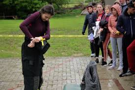 Jocuri de tabără și dezvoltare personală. Foto Video Peste 1000 De Elevi Din Toate Regiunile È›Äƒrii Vor Participa La TabÄƒra De VarÄƒ È™coala BÄƒrbÄƒÈ›iei Diez