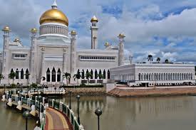 According to tripadvisor travelers, these are the best ways to experience sultan omar ali saifuddin mosque Sultan Omar Ali Saifuddin Mosque Weekly Travel Photo