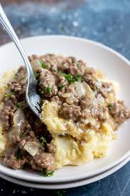 This Easy Hamburger Gravy Recipe Is A Quick Inexpensive Dinner Idea That Is Perfect For Chil In 2020 Beef Recipes For Dinner Chicken Dinner Recipes Beef Recipes Easy
