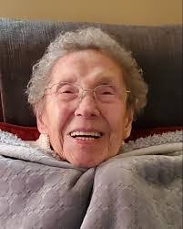 Lou Brewer's Instagram, Twitter & Facebook