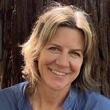 Holly Hester's Instagram, Twitter & Facebook