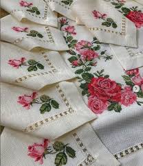 Gullu Buyuk Masa Ortusu Kanavice Sablon Kumas Kagit Makas 2020 Kanavice Kanavice Ornekleri Kanavice Tasarimlari