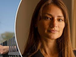 Sarah Mansouri's Instagram, Twitter & Facebook