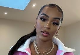 Paige Meade's Instagram, Twitter & Facebook