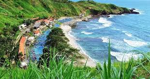 Pantai yang juga memiliki hamparan rumput hijau di. 17 Pantai Terindah Di Kebumen Jawa Tengah Yang Lagi Hits Pikniktoday Com