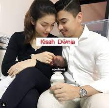 Mereka menikah pada 11 november 2016 dan kini keduanya telah dikaruniai dua orang anak. Akhirnya Amar Baharin Dan Amyra Rosli Dedah Nama Dan Muka Anak Aa Kisah Dunia