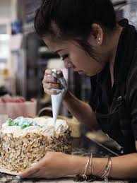 Despite decades, gentrification, LA bakery a family owned fixture