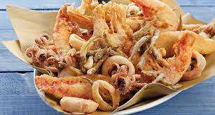 Che se fatta nel modo giusto si propone come una delizia da usare come antipasto o persino come secondo saporito da accompagnare a un buon bicchiere di vino bianco. Frittura Di Pesce Tutti I Trucchi Per Renderla Croccante E Leggera