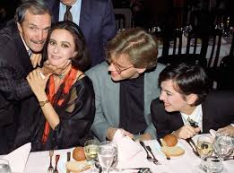 Ο κώστας σπυρόπουλος νοσηλεύεται για πέμπτη ημέρα σε κρίσιμη κατάσταση. San Shmera Prin Apo 28 Xronia Problh8hke H Lampsh Oi Atakes Poy Mas Emeinan A3exastes Ladylike Gr