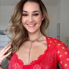 Roxana Harris 💋 (@dieroxanaharris) • Threads, Say more