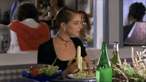 al cellulare, mentre camminano verso l'altare, mentre la moglie si sente male e durante la prima notte di nozze pronto? N Ee D F Or C Ol O R Claudia Gerini Viaggi Di Nozze Carlo Verdone