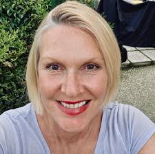 Hi I have 2 red hens in Italy and I think they were both laying good eggs  as I was getting 2 a day so I presume it was both of them