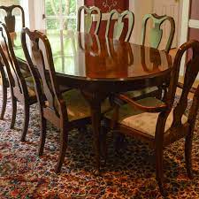 Gorgeous 1961 barney flagg drexel parallel dining room table + chairs eames era. Drexel Heritage Mahogany Dining Room Table And Chairs Ebth