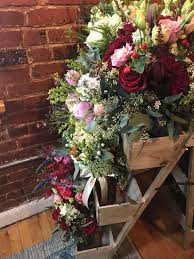 Costco's meadow wedding package has two different floral combinations to choose from. Costco Sams Club Flowers Cheap Wedding Packages Kitchn