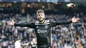 Maybe we should be calling him master schone. Video De Heerlijke Trap Van Lasse Schone Vanuit Een Andere Hoek Goal Com