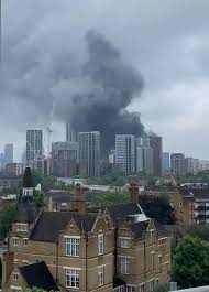 A hundred firefighters have been called to a serious blaze near elephant and castle railway station in southeast london. Azshwyc957hlm