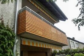 Balkon Aus Stahl Und Holz Wartungsfrei Und Bestandig Durch Die Feuerverzinkung Extrem Kurze Monta Gelander Balkon Balkon Gelander Design Balkon Gelander Holz