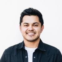 Alice Farfan's Instagram, Twitter & Facebook