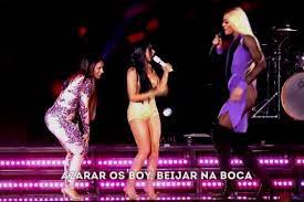 As minas tem exatos 1,52 de altura. Diferenca De Altura Entre Simone Simaria E Pabllo Vittar Em Show Vira Piada Nsc Total