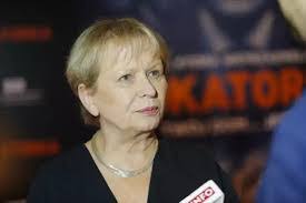 Wanda Neumann's Instagram, Twitter & Facebook