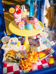 Treat yourself with this universal studios food. Restaurant Reviews Food Guide For Universal Studios Japan Travel Caffeine