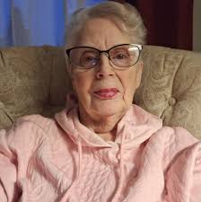 Are rose bushes dead after trimming?