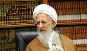 بوسه آیت الله جوادی آملی بر عمامه رهبر شهید انقلاب+ تصاویر