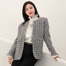 Áo khoác nữ cổ tròn kẻ sọc dài giữa vải tweed màu xám cao cấp pha trộn  hương thơm nhỏ kiểu Pháp mới 2024 | Sabomall