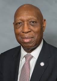 Shelly Willingham's Instagram, Twitter & Facebook