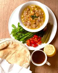 Foul Mudammas Fava Beans In 2020 Healthy Breakfast Recipes Lebanese Breakfast Breakfast Recipes